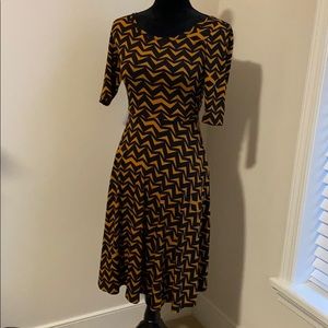 Lularoe Nicole XS black gold flare dress Xsmall